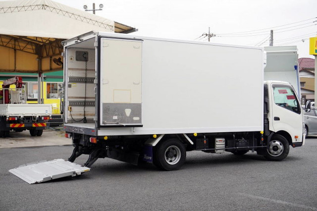 日野 デュトロ 小型 冷凍冷蔵バン 2RG-XZU712M(92680) 9枚目