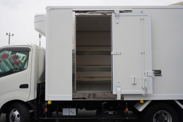 日野 デュトロ 小型 冷凍冷蔵バン 2RG-XZU712M(92680) 18枚目
