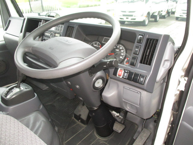 いすゞ エルフ 小型 冷凍冷蔵バン TRG-NHR85AN(92681) 18枚目