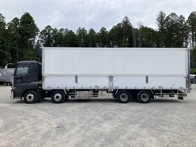 日産自動車 クオン 小型 冷凍冷蔵ウィング 2PG-CG5CA(92563) 8枚目