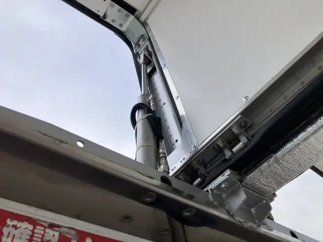 日産自動車 クオン 小型 冷凍冷蔵ウィング 2PG-CG5CA(92563) 15枚目