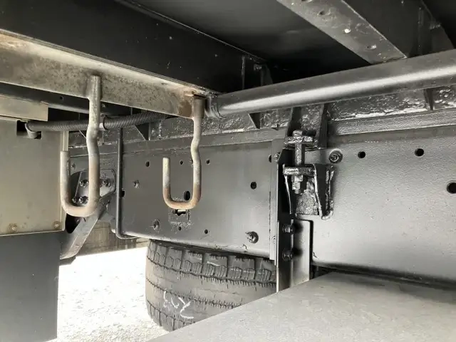 日産自動車 クオン 小型 冷凍冷蔵ウィング 2PG-CG5CA(92563) 33枚目