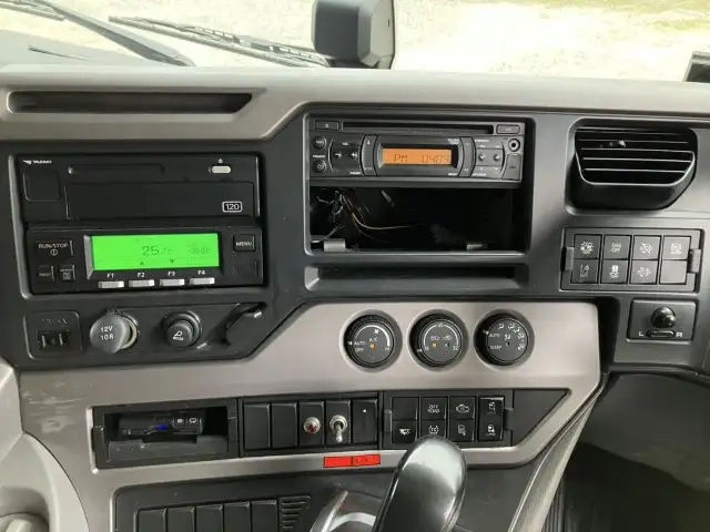 日産自動車 クオン 小型 冷凍冷蔵ウィング 2PG-CG5CA(92563) 51枚目