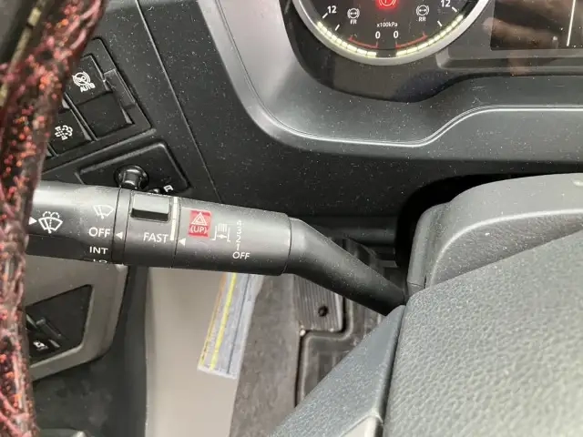 日産自動車 クオン 小型 冷凍冷蔵ウィング 2PG-CG5CA(92563) 55枚目
