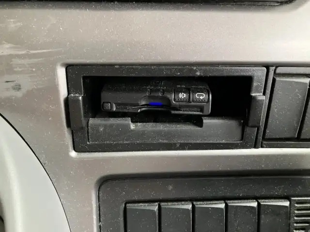 日産自動車 クオン 小型 冷凍冷蔵ウィング 2PG-CG5CA(92563) 56枚目