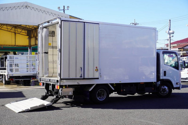 いすゞ エルフ 小型 冷凍冷蔵バン TPG-NPR85AN(92712) 9枚目