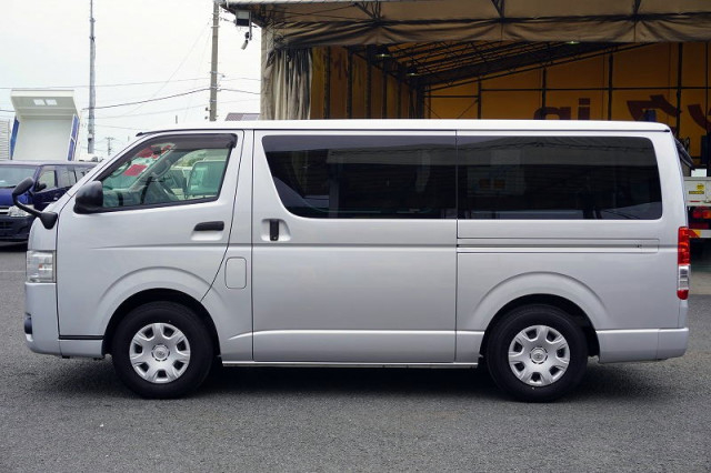 トヨタ ハイエース 小型 ライトバン CBF-TRH200V(92737) 3枚目