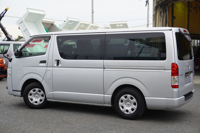 トヨタ ハイエース 小型 ライトバン CBF-TRH200V(92737) 7枚目