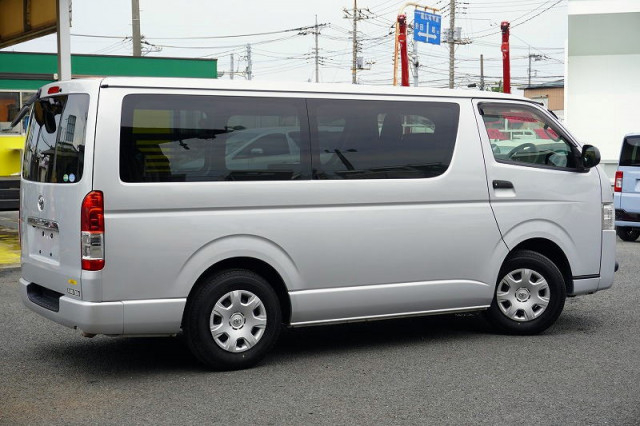 トヨタ ハイエース 小型 ライトバン CBF-TRH200V(92737) 8枚目