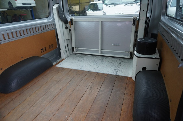 トヨタ ハイエース 小型 ライトバン CBF-TRH200V(92737) 25枚目
