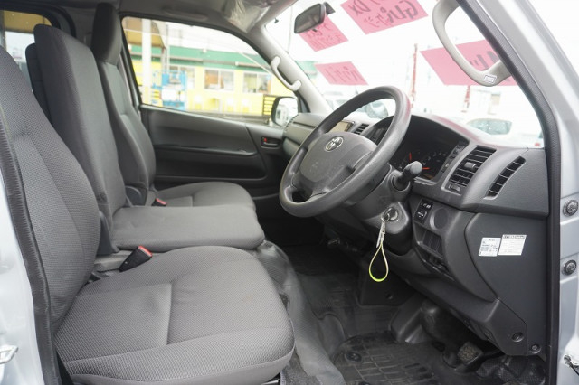 トヨタ ハイエース 小型 ライトバン CBF-TRH200V(92737) 37枚目