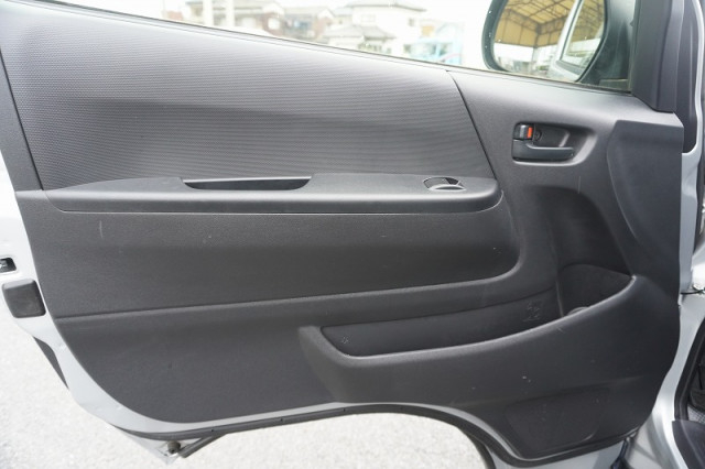 トヨタ ハイエース 小型 ライトバン CBF-TRH200V(92737) 40枚目