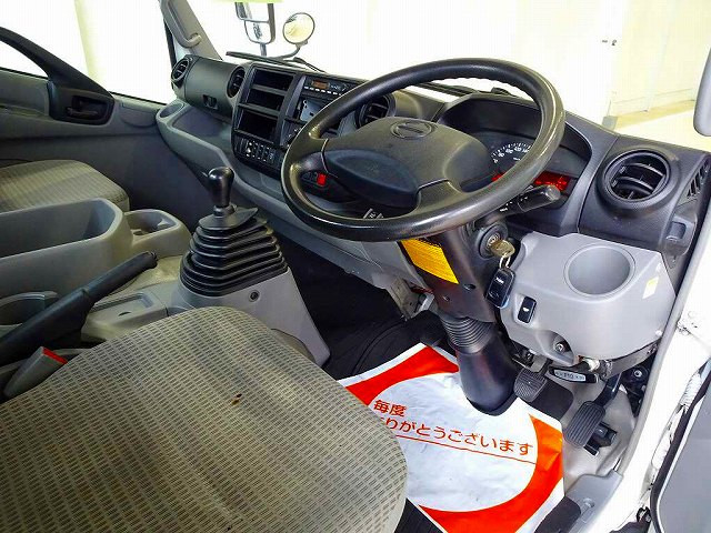 日野 デュトロ 小型 クレーン付き TKG-XZU710M(92755) 5枚目