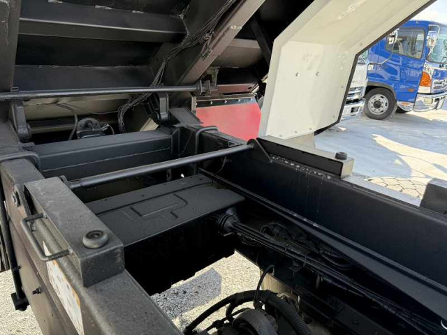 日野 プロフィア 大型 土砂ダンプ QKG-FS1AKAA(92766) 20枚目