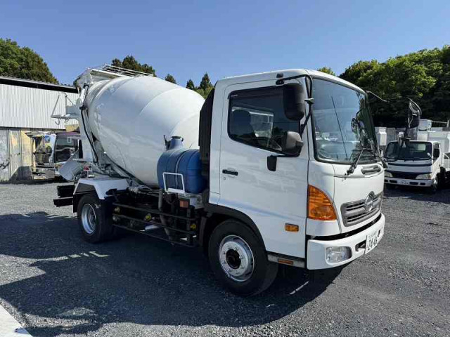日野 レンジャー 増トン ミキサー車 LKG-FJ7JDAA(92773) 7枚目