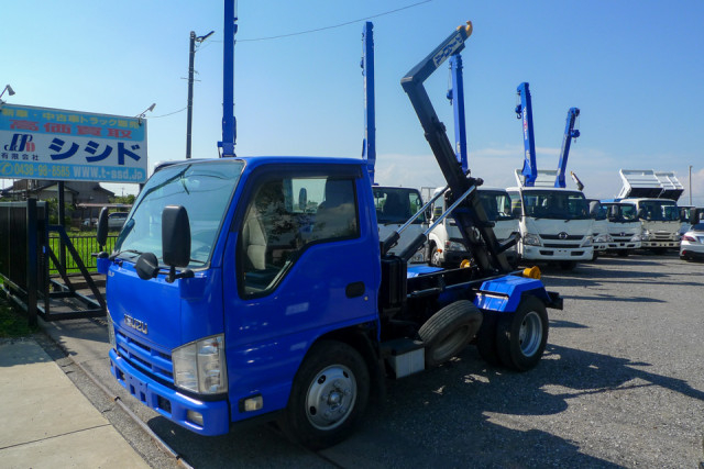 いすゞ エルフ 小型 コンテナ専用車 TKG-NKR85A(92774) 1枚目