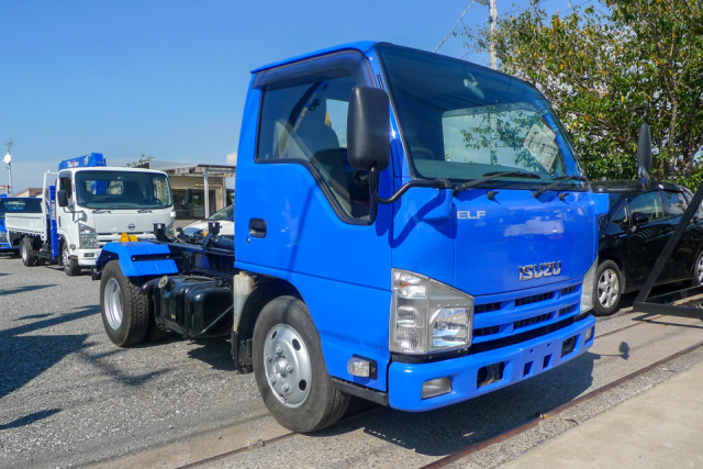 いすゞ エルフ 小型 コンテナ専用車 TKG-NKR85A(92774) 4枚目