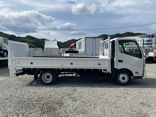 日野 デュトロ 小型 平ボディ SKG-XZU710M(92781) 5枚目