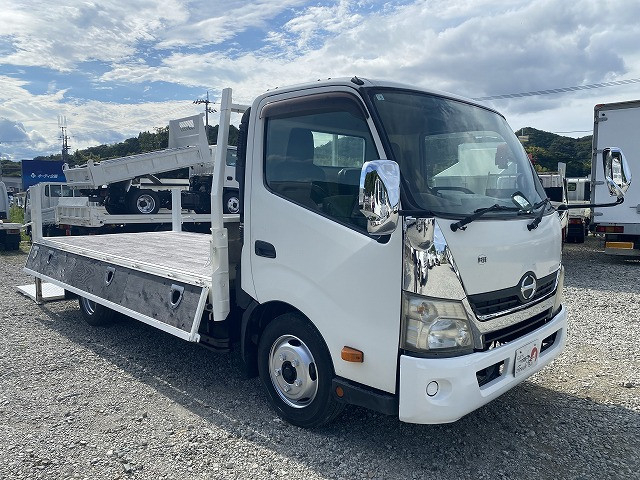 日野 デュトロ 小型 平ボディ SKG-XZU710M(92781) 10枚目