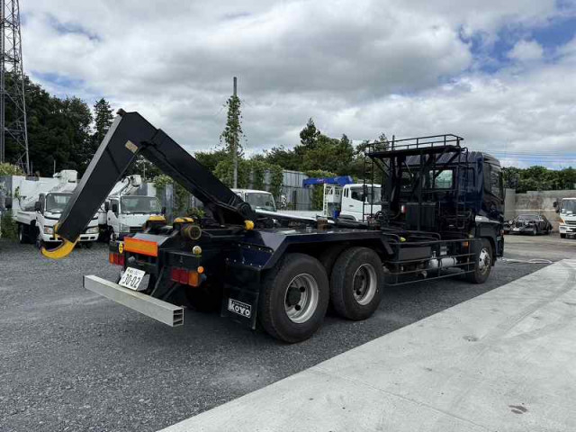 UDトラックス（日産） クオン 大型 コンテナ専用車 ADG-CW4YL(92813) 11枚目