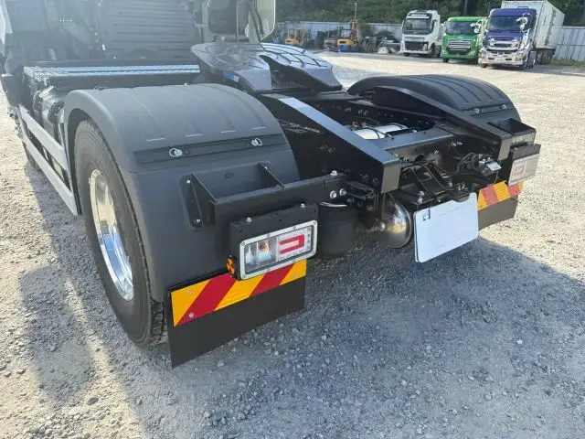 日野 プロフィア 大型 トラクタ 2WG-SH1EDGG(108834) 13枚目