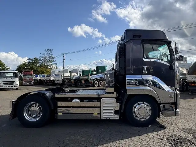 いすゞ ギガ 小型 トラクタ（シングル） QKG-EXD52BE(92825) 4枚目