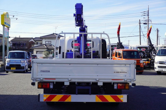 マツダ タイタン 小型 クレーン付き 2RG-LPR88AR(92898) 4枚目