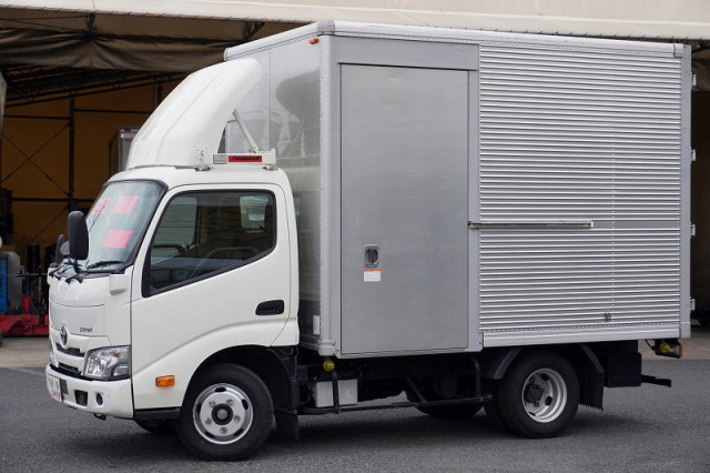 Toyota dyna Small Aluminium box body 2RG-XZC605(92908) 1枚目