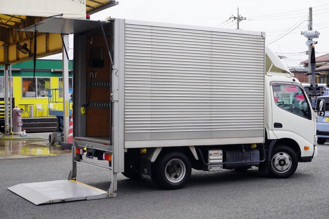 Toyota dyna Small Aluminium box body 2RG-XZU605(92912) 9枚目