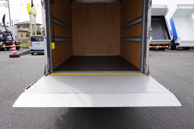 Toyota dyna Small Aluminium box body 2RG-XZU605(92912) 23枚目