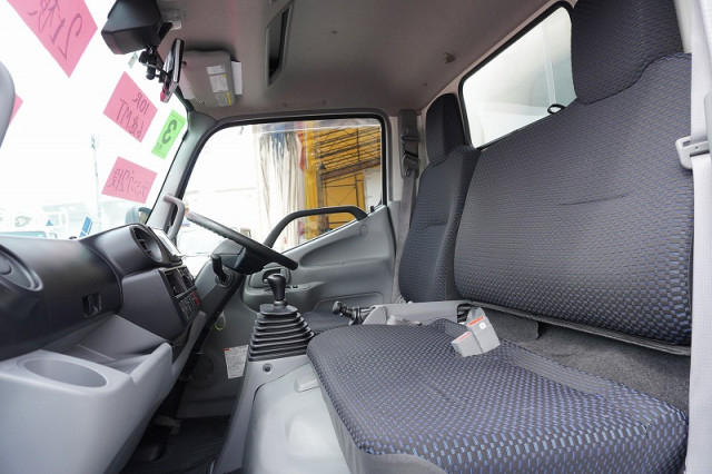 Toyota dyna Small Aluminium box body 2RG-XZU605(92912) 38枚目