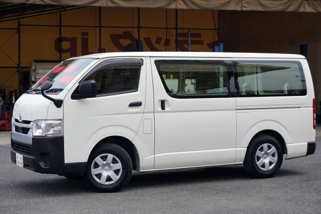 トヨタ ハイエース 小型 ライトバン 3BF-TRH200V(92917) 1枚目