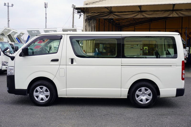 トヨタ ハイエース 小型 ライトバン 3BF-TRH200V(92917) 3枚目