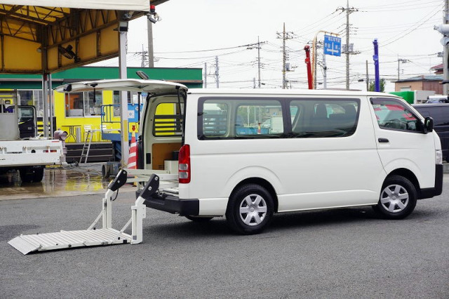 トヨタ ハイエース 小型 ライトバン 3BF-TRH200V(92917) 9枚目