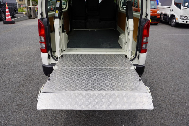 トヨタ ハイエース 小型 ライトバン 3BF-TRH200V(92917) 23枚目