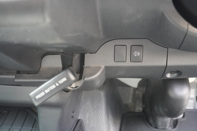 トヨタ ハイエース 小型 ライトバン QDF-GDH201V(92934) 28枚目