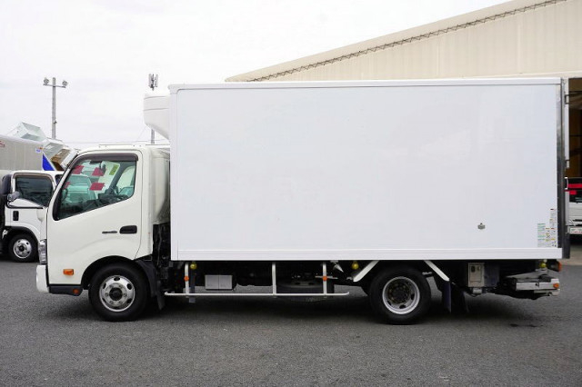 日野 デュトロ 小型 冷凍冷蔵バン TKG-XZU712M(92941) 3枚目