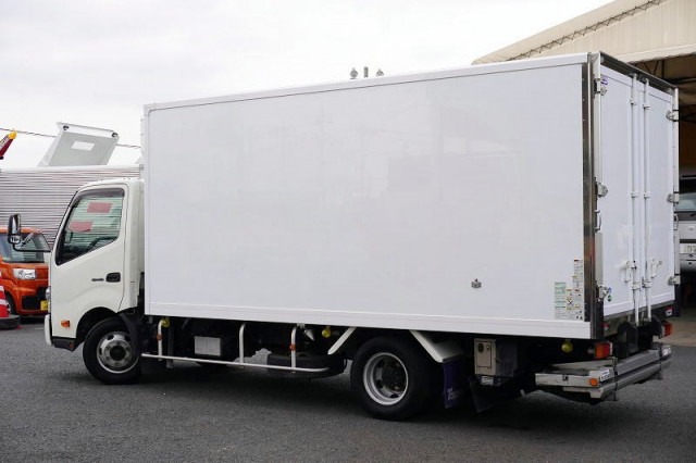 日野 デュトロ 小型 冷凍冷蔵バン TKG-XZU712M(92941) 7枚目