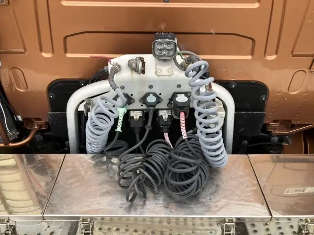 ボルボ 小型 トラクタ（シングル） QKG-H2TEA1(92950) 10枚目