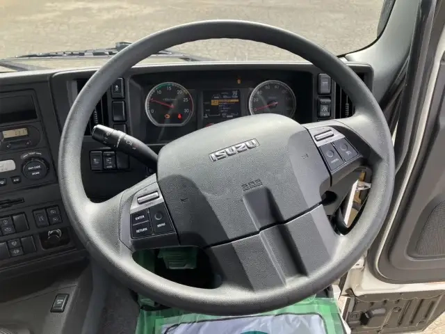 いすゞ ギガ 小型 トラクタ（シングル） QKG-EXD52BD(92951) 37枚目