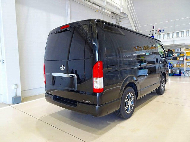 トヨタ ハイエース 小型 アルミバン 3DF-GDH206V(92955) 3枚目