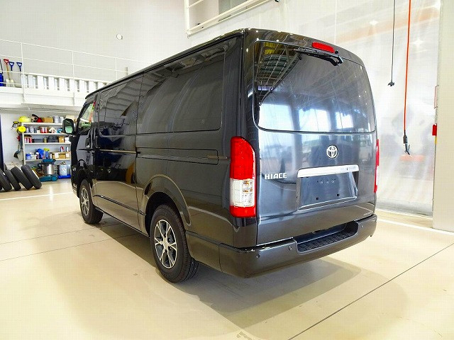 トヨタ ハイエース 小型 アルミバン 3DF-GDH206V(92955) 4枚目