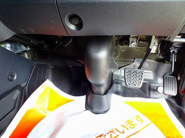 トヨタ ハイエース 小型 アルミバン 3DF-GDH206V(92955) 18枚目