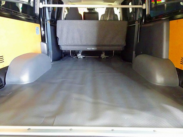 トヨタ ハイエース 小型 アルミバン 3DF-GDH206V(92955) 32枚目