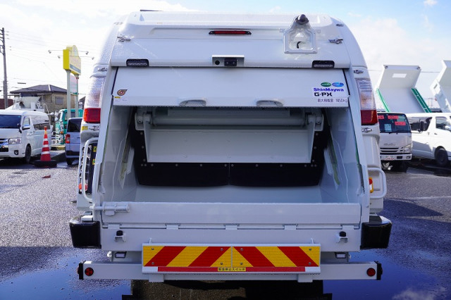 三菱ふそう ファイター 中型 塵芥車（プレス式） 2KG-FK72F(92962) 24枚目