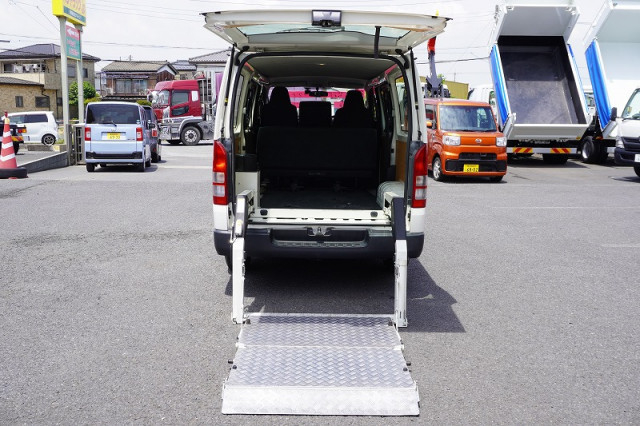 トヨタ ハイエース 小型 ライトバン CBF-TRH200V(93016) 15枚目