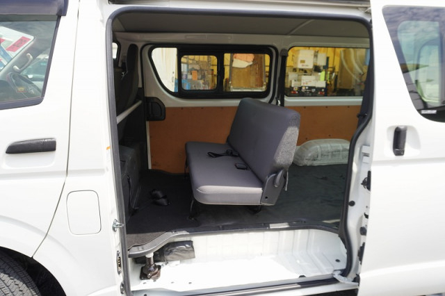 トヨタ ハイエース 小型 ライトバン CBF-TRH200V(93016) 26枚目