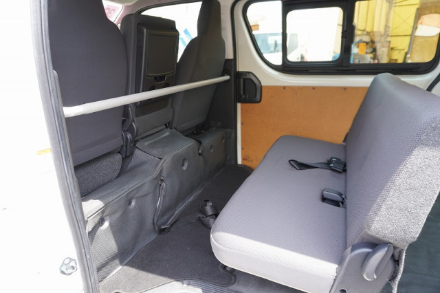 トヨタ ハイエース 小型 ライトバン CBF-TRH200V(93016) 27枚目