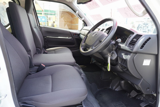 トヨタ ハイエース 小型 ライトバン CBF-TRH200V(93016) 38枚目