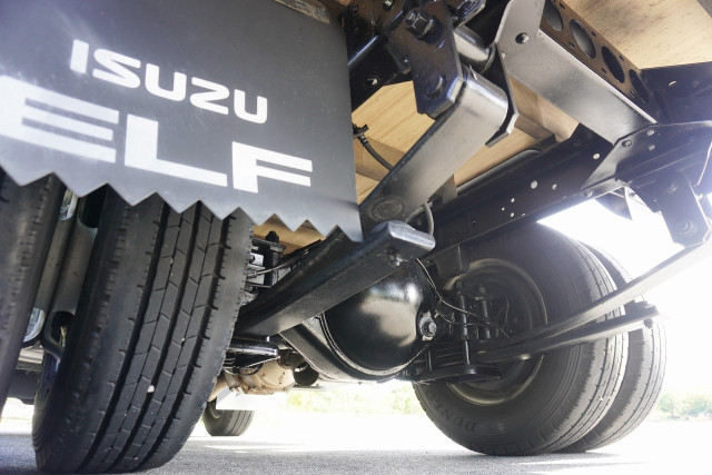 いすゞ エルフ 小型 平ボディ TRG-NJR85A(93028) 26枚目
